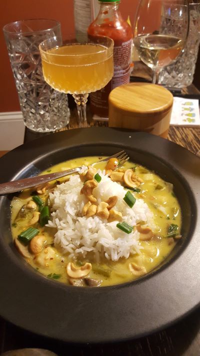 Chicken Green Curry w Cashews